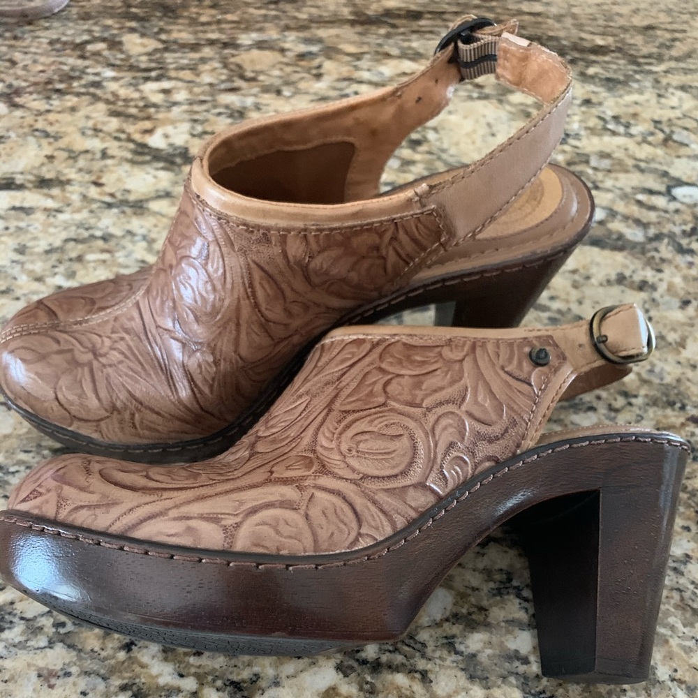 Nurture mule clogs  size 8
